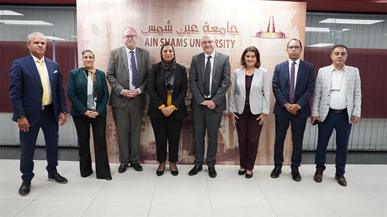 نائب رئيس جامعة عين شمس تستقبل وفدا من إكستر البريطانية لهذه الأسباب