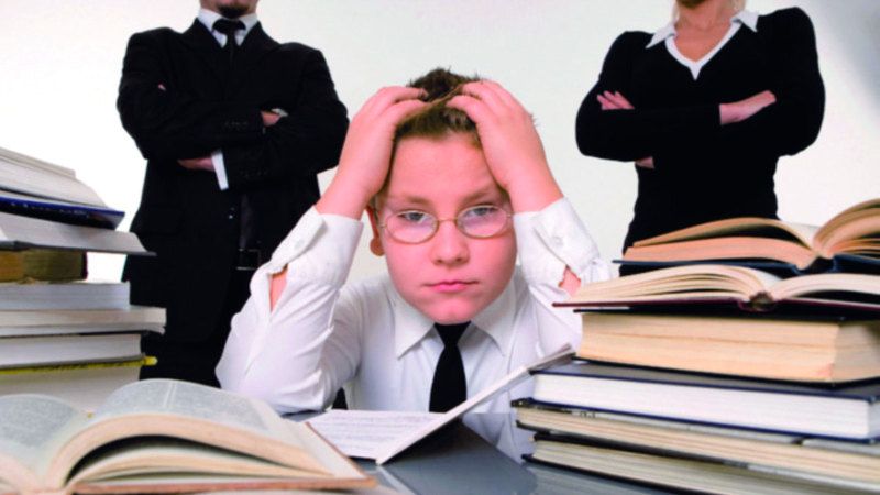 الامارات | خلافات أسرية تعطل تسجيل الأبناء في المدارس