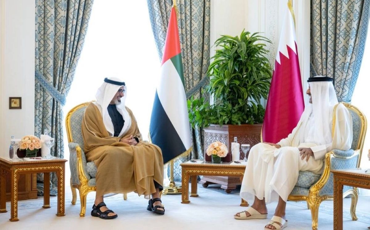 الخليج اليوم .. خالد بن محمد بن زايد يبحث مع أمير قطر تعزيز التعاون المشترك