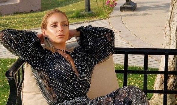 ريم البارودي تكشف آخر تطورات حالة والدتها الصحية