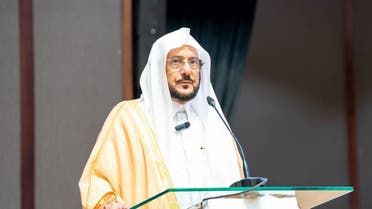 الخليج اليوم .. وزير الشؤون الإسلامية: يجب عدم الانجراف وراء الأفكار الظلامية التي تستغل الإسلام