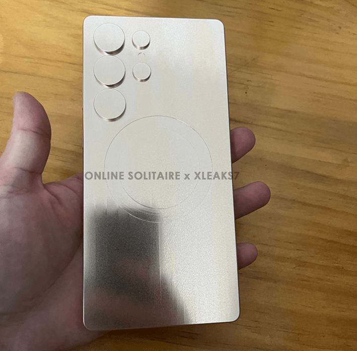 تكنولوجيا: نموذج Galaxy S25 Ultra يكشف عن أبعاد الهاتف والتصميم النحيف للحواف