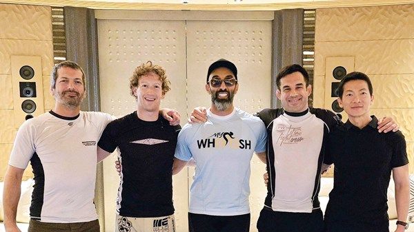 طحنون بن زايد يبحث مع مارك زوكربيرغ تشكيل مستقبل أفضل باستخدام التكنولوجيا