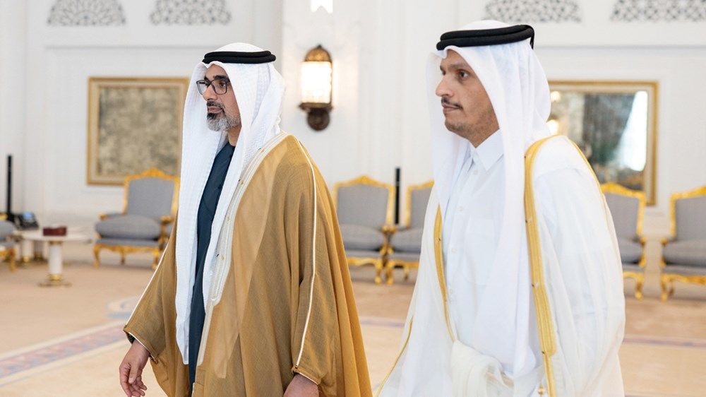 ولي عهد أبوظبي ورئيس مجلس الوزراء القطري: تعزيز التعاون في المجالات الحيوية وذات الأولوية