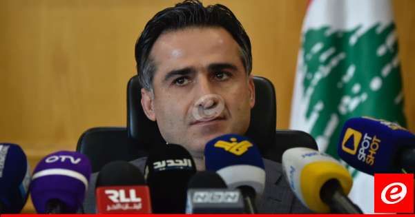 وزير الاشغال يعلن اعادة فتح الاجواء اللبنانية واعادة استئناف الملاحة