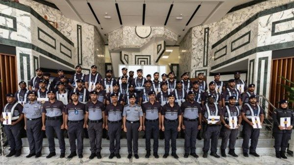 شرطة أبوظبي تكرم منتسبيها المتميزين وتثمن جهودهم في مسيرة التطوير والتحسين