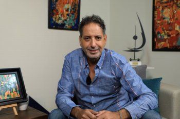 خاص - أمير يزبك يكشف سبب خضوعه لعملية جراحية دون "بنج " .. رسالة لأبنائه وهذا ما تمناه لـ لبنان