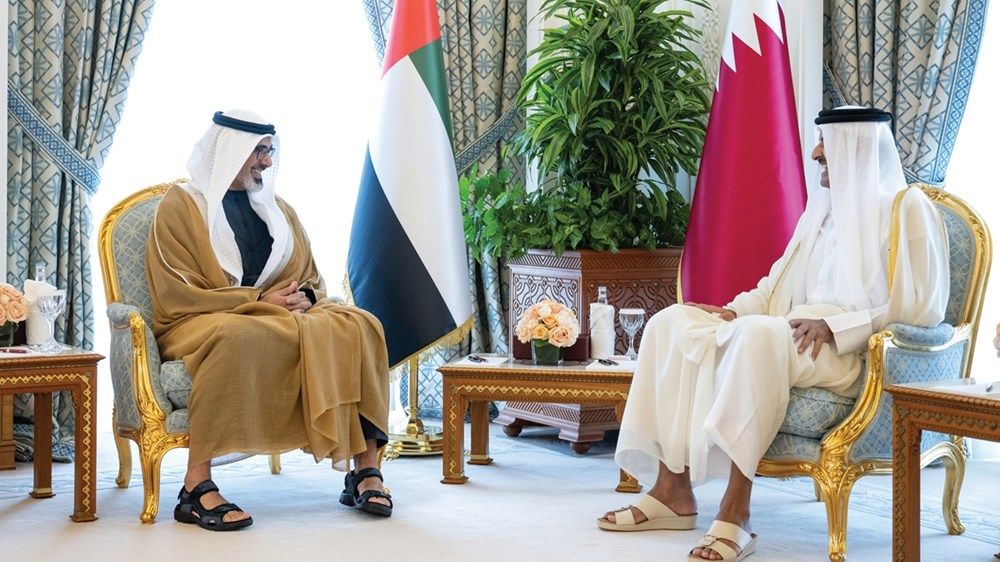 أمير قطر وولي عهد أبوظبي يبحثان سُبل تعزيز التعاون المشترك