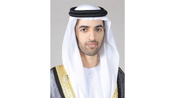 ولي عهد رأس الخيمة يقدم واجب العزاء في وفاة علي البلوشي