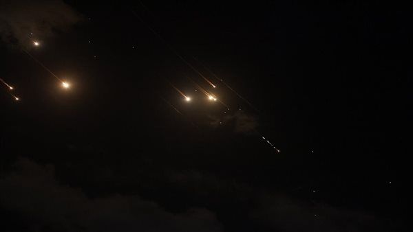 هيئة الأركان الإيرانية: سندمر البنية التحتية في إسرائيل .. وسنرد بقوة على أي اعتداء