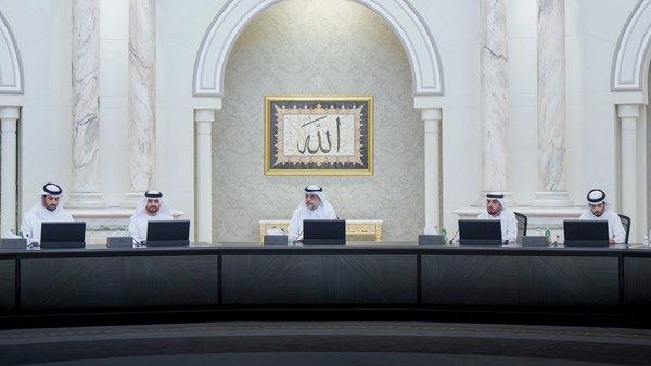 «تنفيذي الشارقة» يبحث السياسات العامة للعمل الحكومي