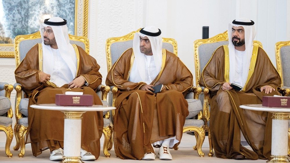 ولي عهد أبوظبي ورئيس مجلس الوزراء القطري: تعزيز التعاون في المجالات الحيوية وذات الأولوية