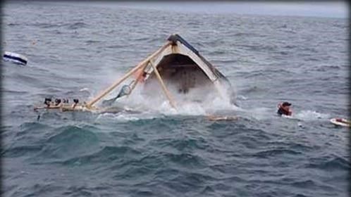 غرق قارب في نيجيريا يخلّف 16 قتيلاً وعشرات المفقودين