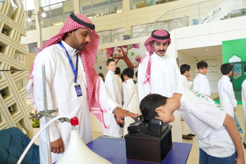 صور| أكثر من 40 ألف زائر لمهرجان العلوم والتقنية في "واحة الملك سلمان"