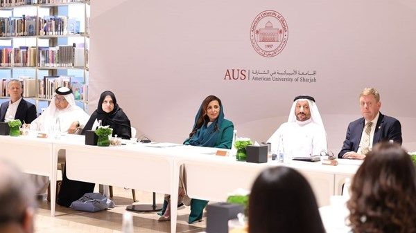 بدور القاسمي تترأس اجتماعاً استشارياً لقيادة التطوير المستقبلي لـ «أميركية الشارقة»