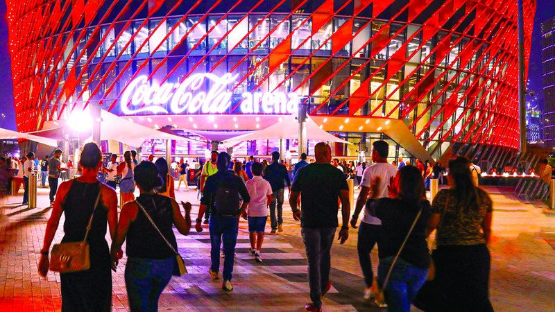 الامارات | جورج وسوف وكاظم الساهر يغنيان في «دبي للتسوق»