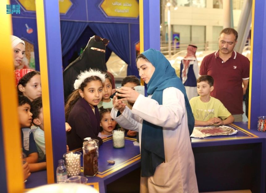 صور| أكثر من 40 ألف زائر لمهرجان العلوم والتقنية في "واحة الملك سلمان"