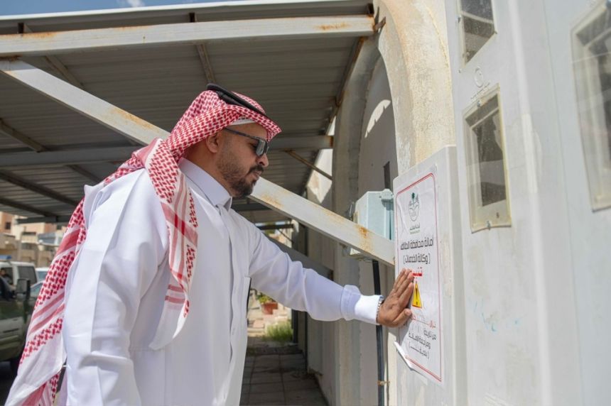 الطائف.. إزالة مظلات السيارات المخالفة ضمن جهود تحسين المشهد الحضري