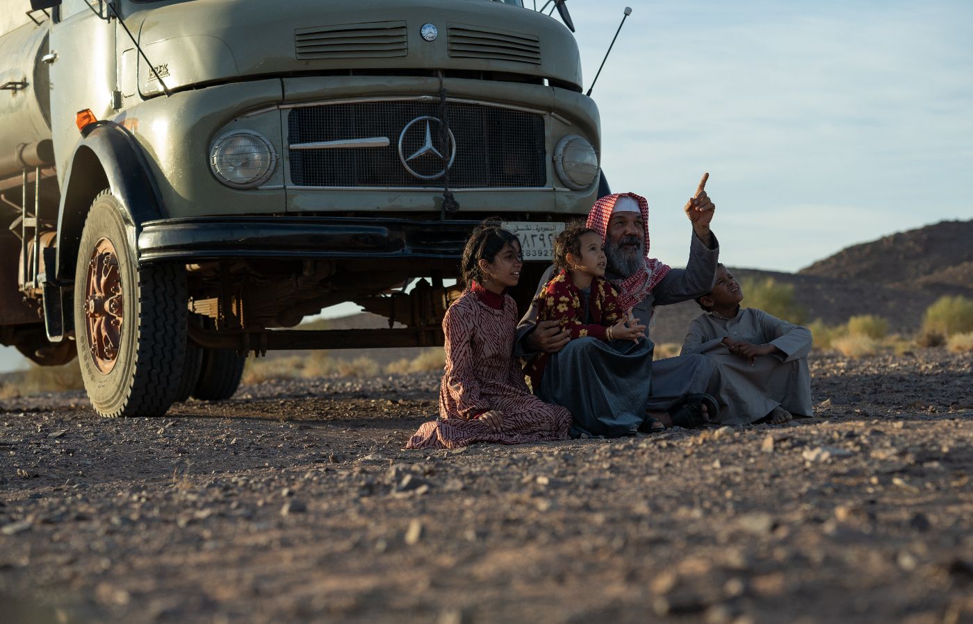 الكشف عن الصور الأولى من الفيلم السعودي "هوبال"