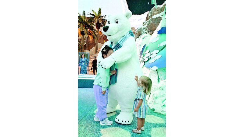 الامارات | صور تذكارية مع  الأحياء البحرية