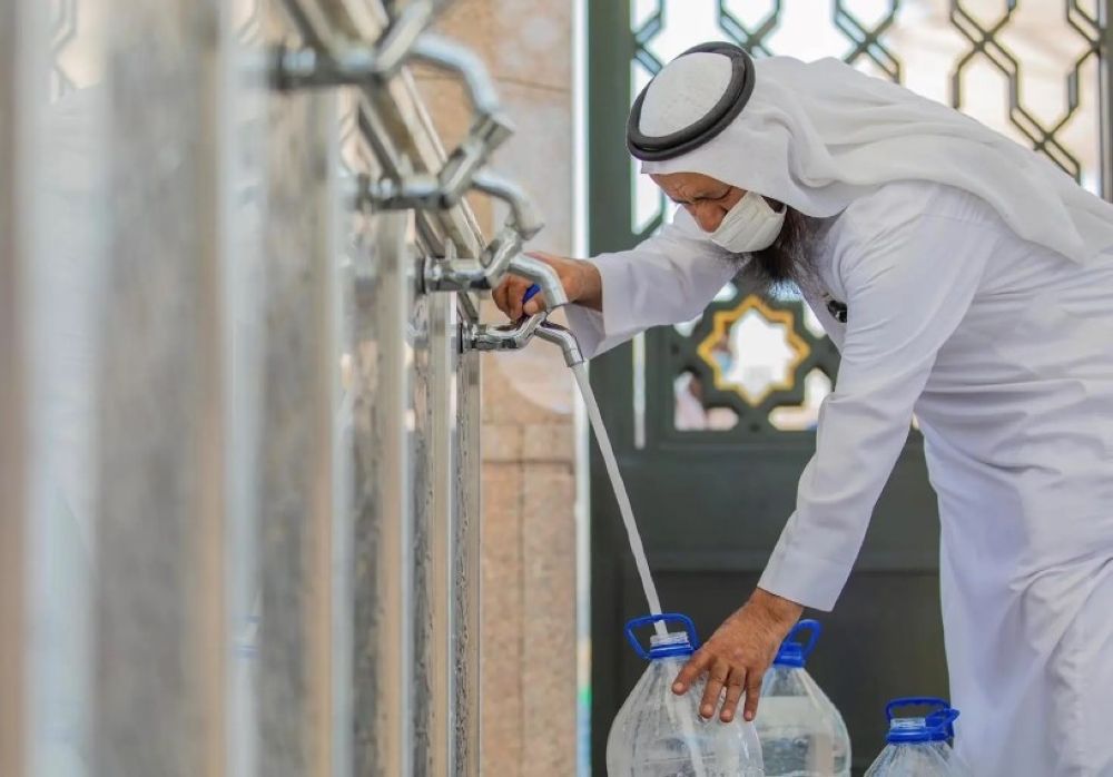 "الحج" تطلق حملة توعوية للحفاظ على نظافة مواقع ماء "زمزم"