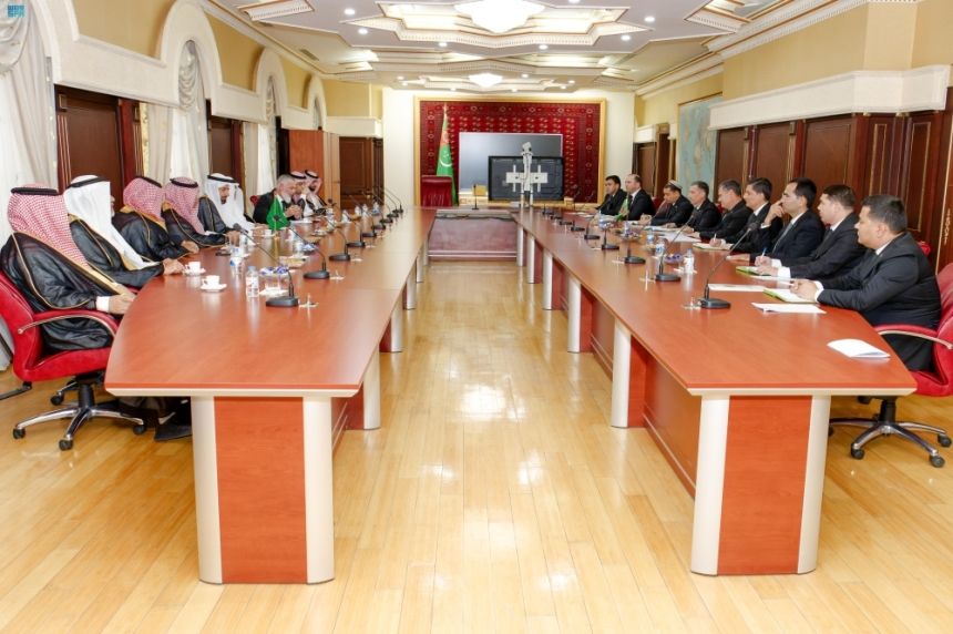 إثراء تجربة ضيوف الرحمن.. تفاصيل زيارة وزير الحج لطاجيكستان وتركمانستان