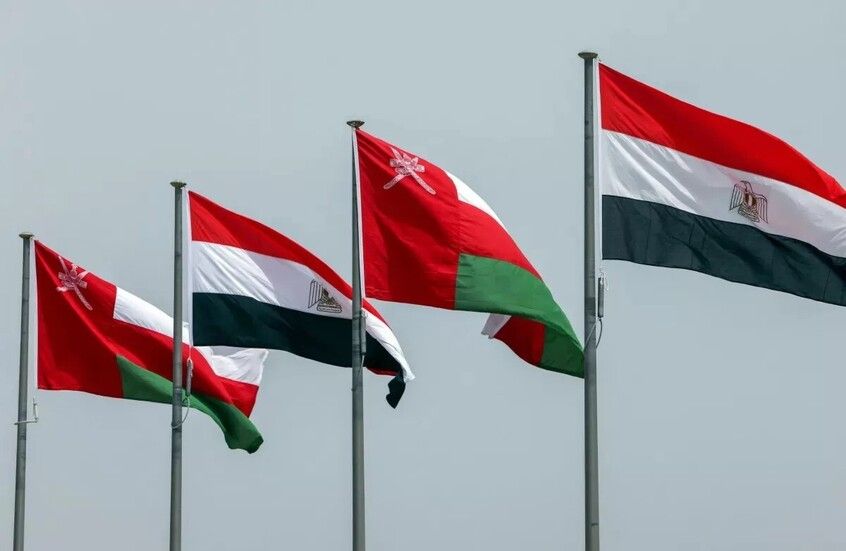 الخليج اليوم .. استثمارات عمانية بالملايين في قناة السويس