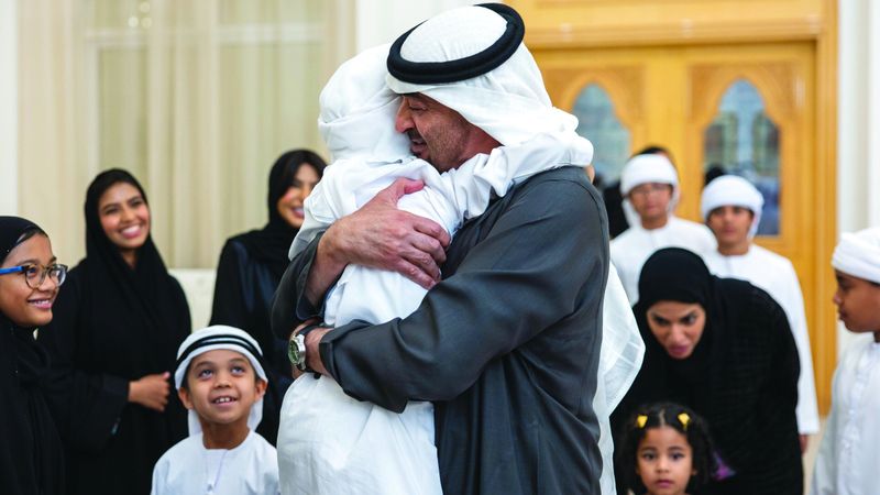 الامارات | رئيس الدولة: الأمهات الحاضنات قدوة في العطاء والإنسانية والتكافل الاجتماعي