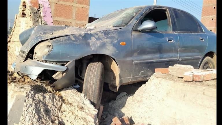 4 حالات اختناق في حادث سيارة أمام المراج مول