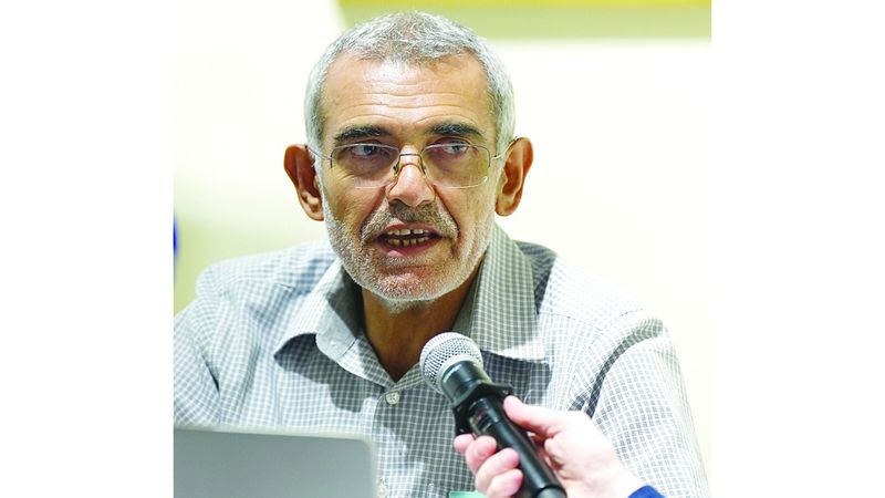 الامارات | الخطاط التركي بكتاش: الخط العربي موسيقى بصرية وليس مجرد كتابة