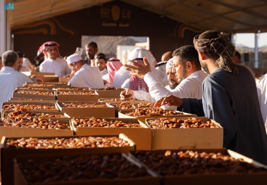 مزاد تمور العُلا.. تقنيات إلكترونية للارتقاء بمستويات الجودة والتسويق