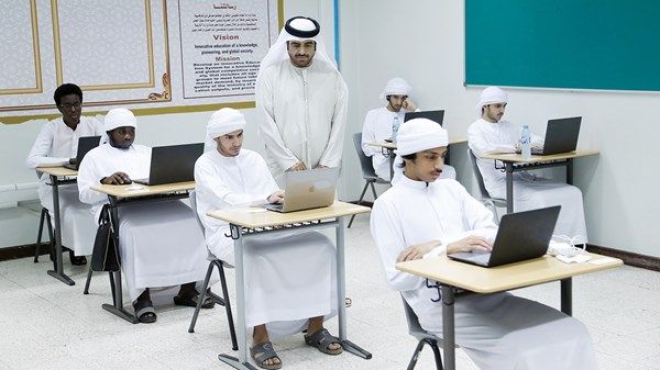 معلمون: فخورون برسالتنا تجاه الأجيال