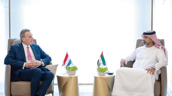 عمار بن حميد يبحث مع سفير هولندا تعزيز العلاقات