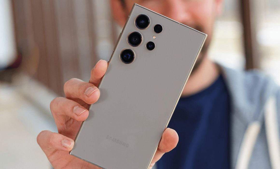 تكنولوجيا: هواتف سامسونج تدعم فتح الأقفال قريباً بلمسة واحدة أو دون إستخدام اليدين