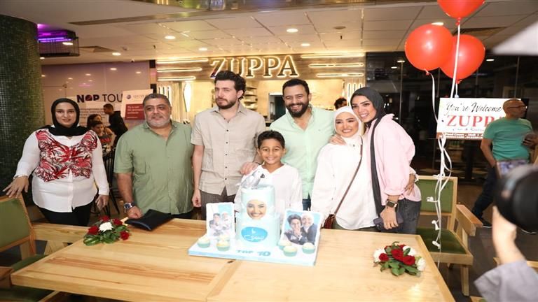هلا رشدي تحتفل بعيد ميلادها وبنجاح أغنيتها الجديدة "زنجباري"