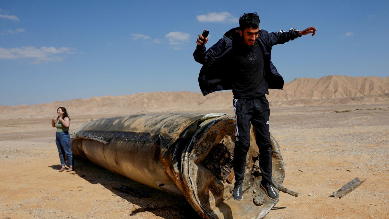 إيران هاجمت بـ200 مليون دولار وإسرئيل دافعت بـ450 مليون دولار!