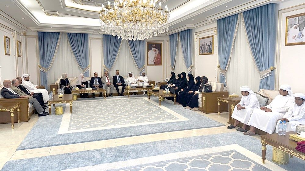 «سالم بن حم الثقافي» يُكرِّم المعلمين