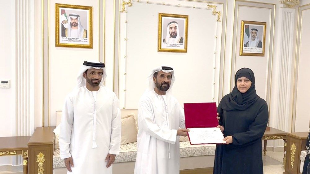 «سالم بن حم الثقافي» يُكرِّم المعلمين