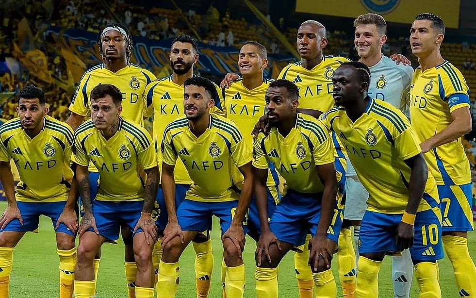 ماذا سيفعل رونالدو والنصر السعودي في ورطة طهران؟