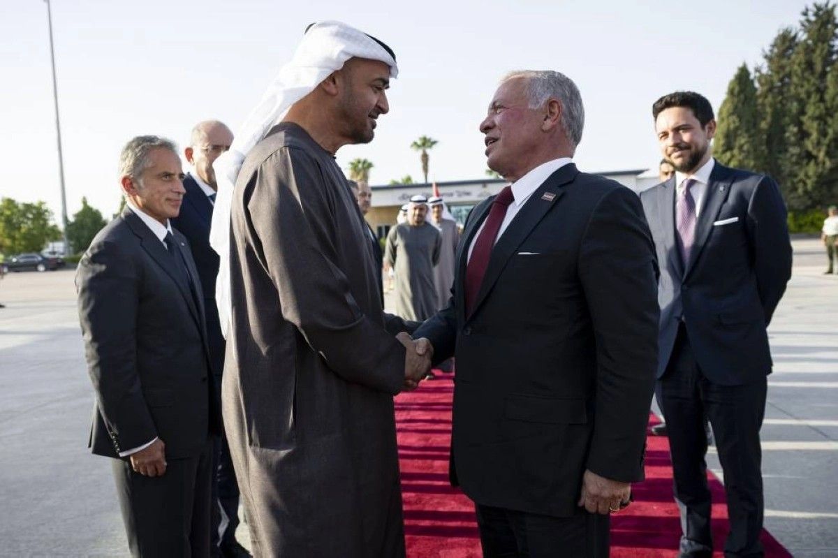 الخليج اليوم .. محمد بن زايد يغادر الأردن في ختام زيارة عمل
