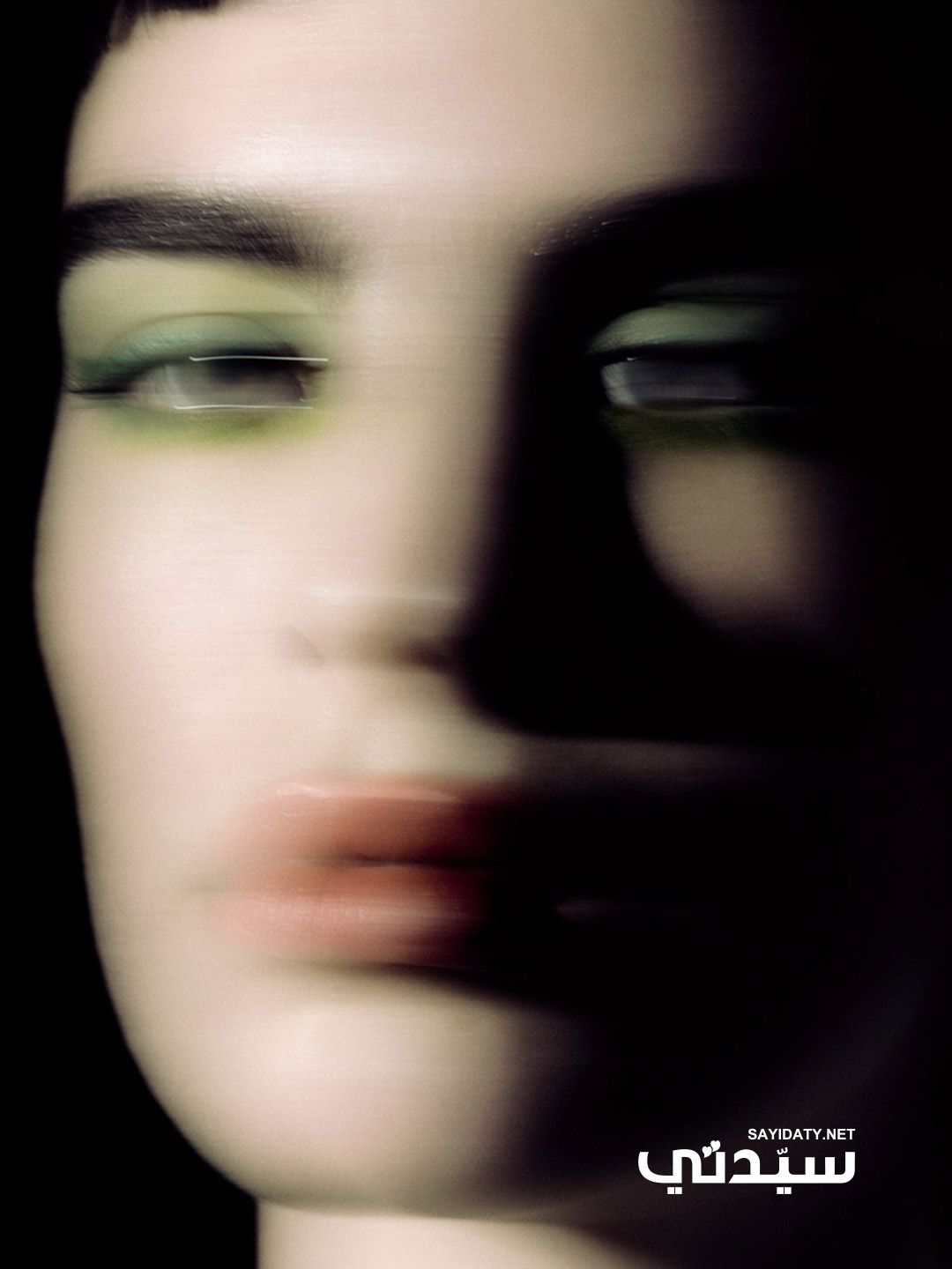 جلسة تصوير خاصة بـ الخليج 365..غموض آسر خلف العيون المكحَّلة