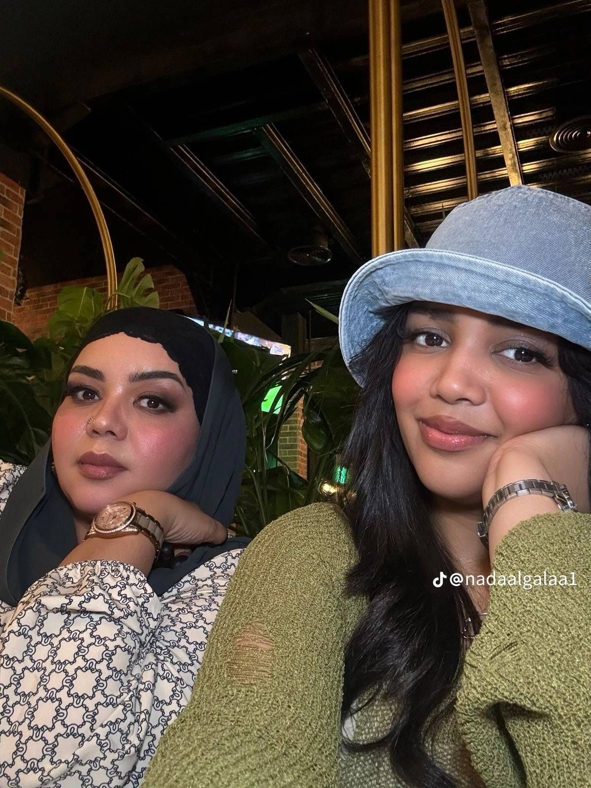 شاهد بالصور.. في عيد ميلادها.. إبنة الفنانة ندى القلعة تخطف الأضواء وتسحب البساط من والدتها والجمهور يتغزل: (اسمح من أمك وانتاج عالي الجودة يا قلعة)