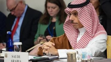 الخليج اليوم .. وزير الخارجية السعودي يبحث مع نظيره الأوكراني مستجدات الأزمة في كييف