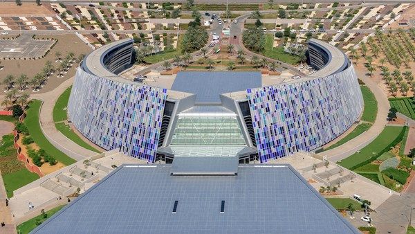 جامعة الإمارات تحصل على الاعتماد الأميركي لتعليم الصيدلة