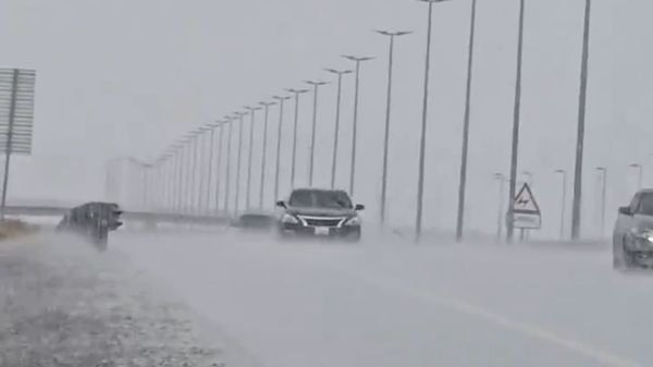 أمطار على مناطق متفرقة من الدولة