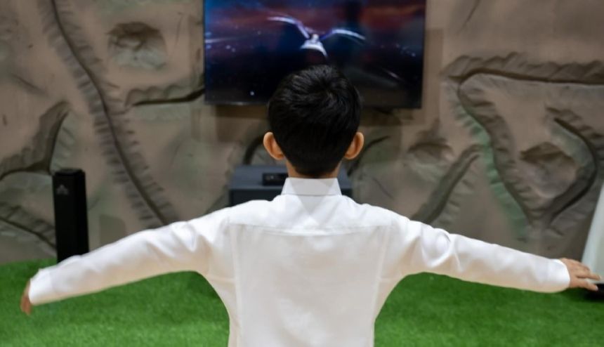 صور.. فعاليات معرض الصقور تحظى بإقبال كبير