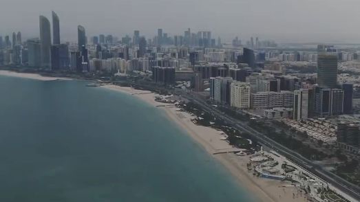 إرشادات للسلامة خلال الأحوال الجوية المتقلبة في إمارة أبوظبي