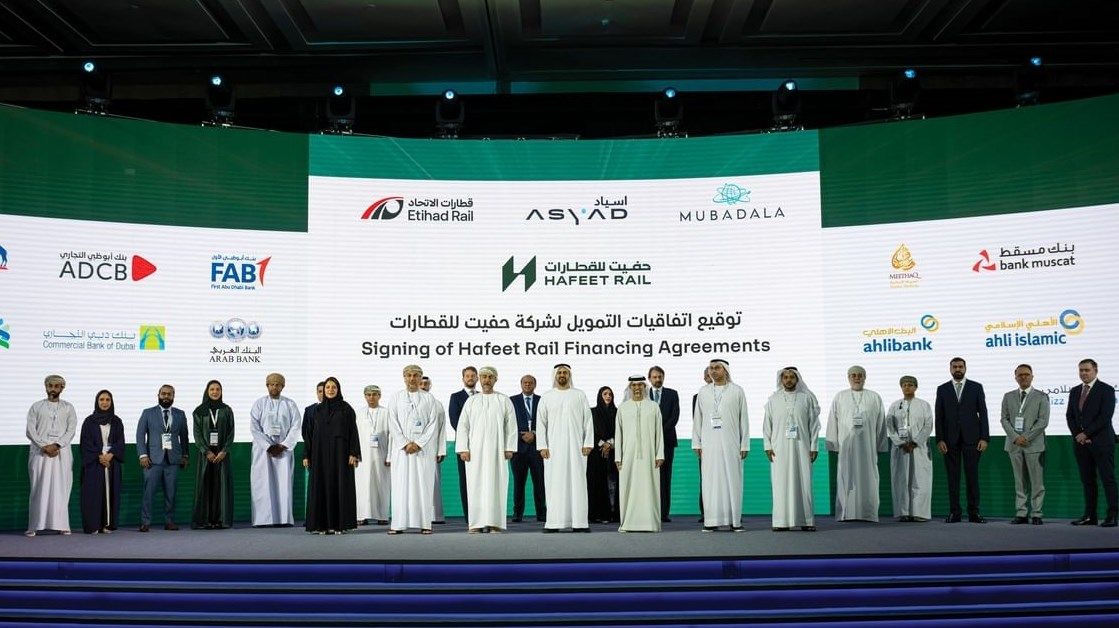 ذياب بن محمد بن زايد يفتتح الدورة الأولى من المعرض والمؤتمر العالمي للسكك الحديدية والنقل والبنية التحتية