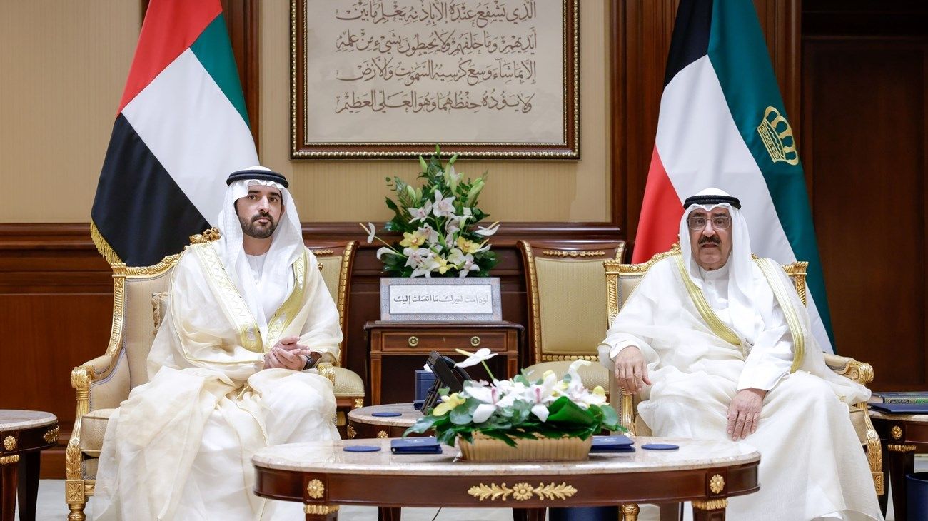 أمير الكويت يستقبل حمدان بن محمد ويستعرض معه تطور العلاقات الثنائية ومستقبل الشراكة الاستراتيجية بين البلدين