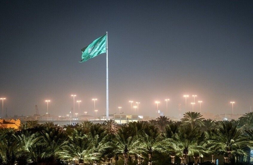 الخليج اليوم .. الديوان الملكي السعودي: وفاة الأمير سلطان بن محمد بن عبد العزيز آل سعود